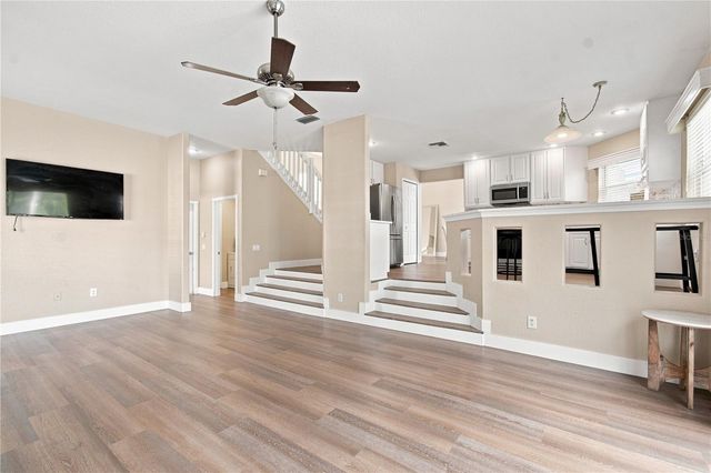 7326 YARDLEY WAY, Tampa, FL 33647