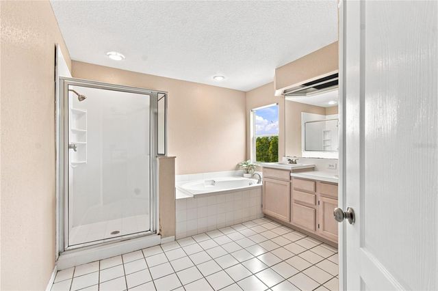 7326 YARDLEY WAY, Tampa, FL 33647