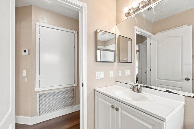 7326 YARDLEY WAY, Tampa, FL 33647