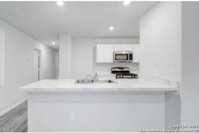 701 Cadena Loop, Kenedy, TX 78119