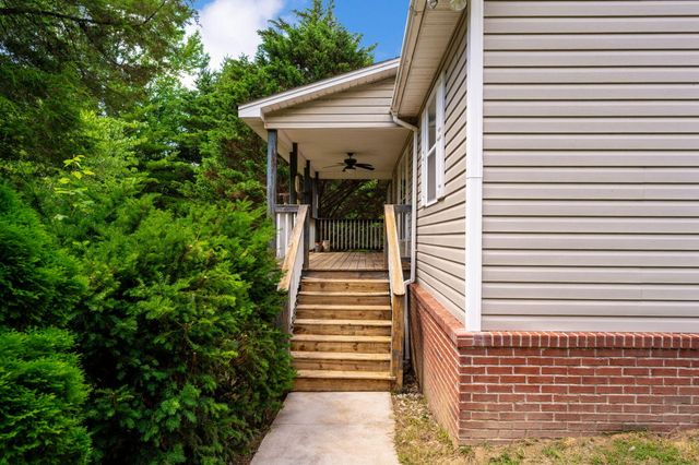 213 S Moore Road, Rising Fawn, GA 30738