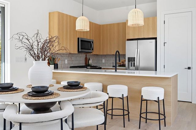 5708 Nancy DR 3, Austin, TX 78745