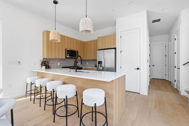 5708 Nancy DR 3, Austin, TX 78745