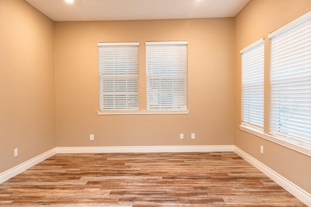 1306 S Austin Street, Brenham, TX 77833