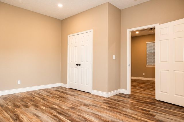 1306 S Austin Street, Brenham, TX 77833