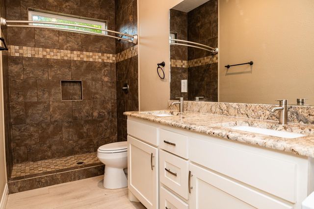 1306 S Austin Street, Brenham, TX 77833