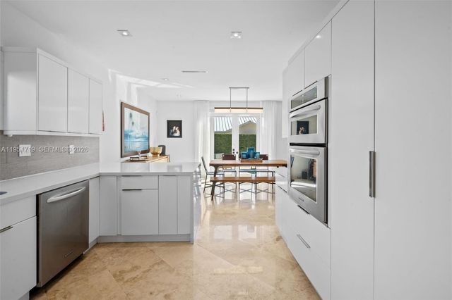 6061 SW 13th St, West Miami, FL 33144