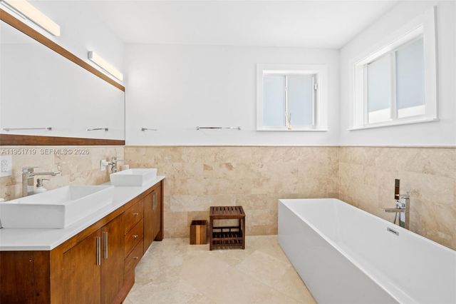 6061 SW 13th St, West Miami, FL 33144