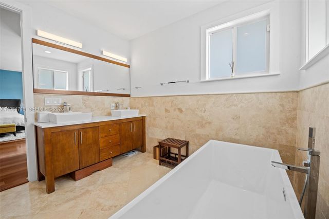 6061 SW 13th St, West Miami, FL 33144