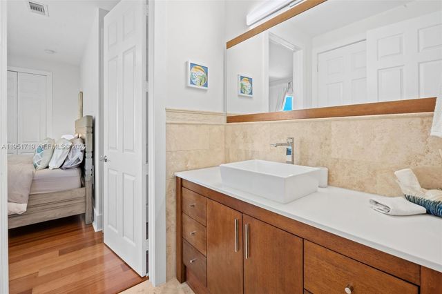 6061 SW 13th St, West Miami, FL 33144