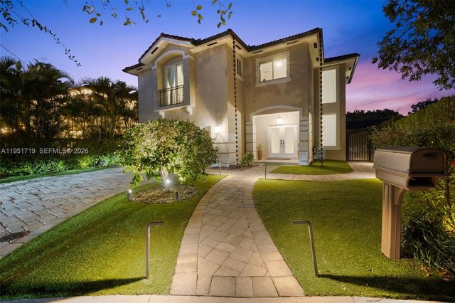 6061 SW 13th St, West Miami, FL 33144