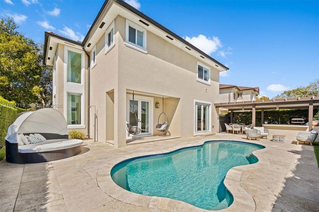 6061 SW 13th St, West Miami, FL 33144