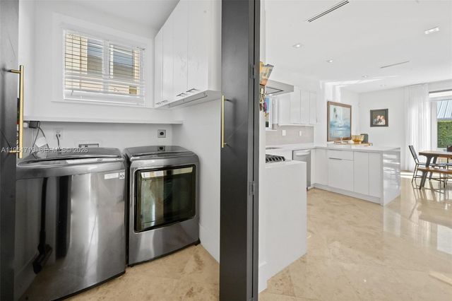 6061 SW 13th St, West Miami, FL 33144