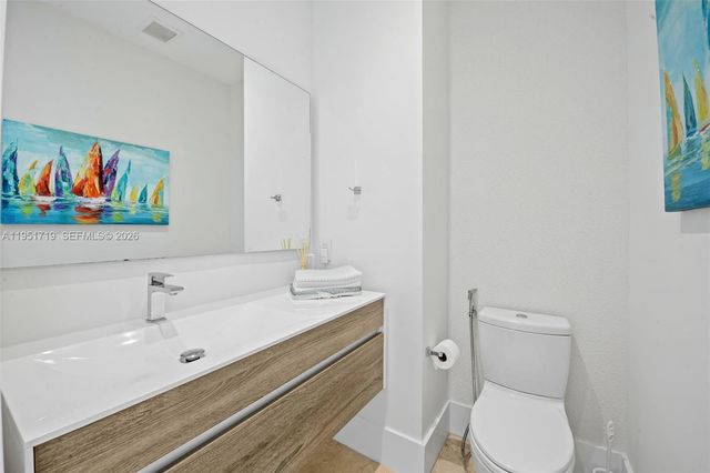 6061 SW 13th St, West Miami, FL 33144