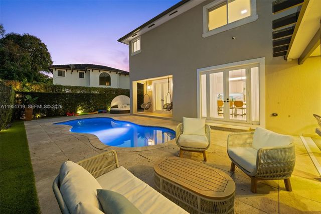 6061 SW 13th St, West Miami, FL 33144