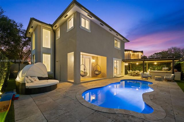 6061 SW 13th St, West Miami, FL 33144