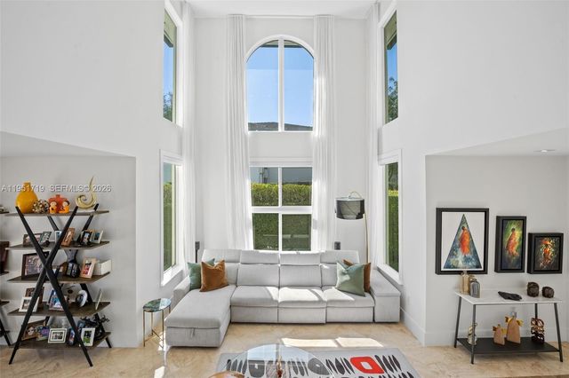 6061 SW 13th St, West Miami, FL 33144