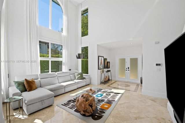 6061 SW 13th St, West Miami, FL 33144