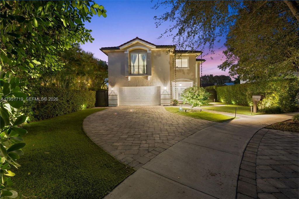 6061 SW 13th St, West Miami, FL 33144