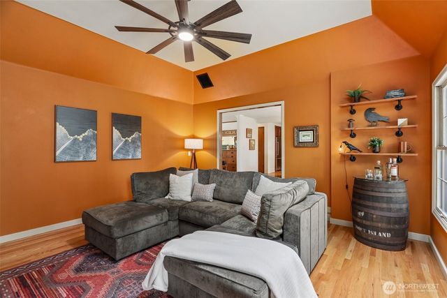 2019 214th Street SW, Brier, WA 98036