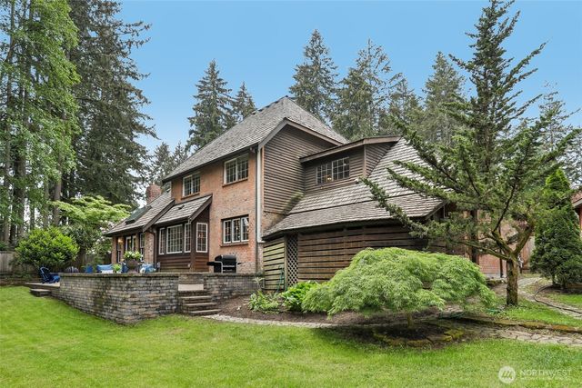 2019 214th Street SW, Brier, WA 98036