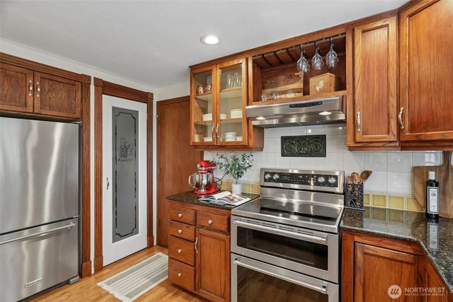 2019 214th Street SW, Brier, WA 98036