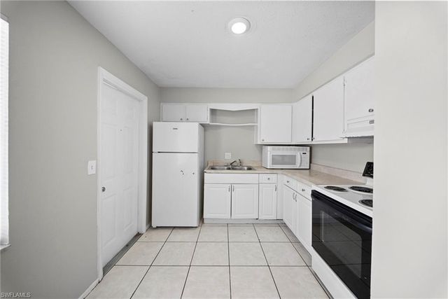 464 carolina AVE A, Fort Myers, FL 33905