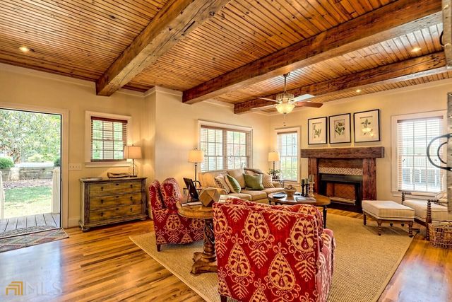 643 Washington Street, Clarkesville, GA 30523