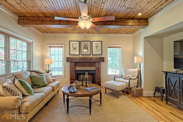 643 Washington Street, Clarkesville, GA 30523