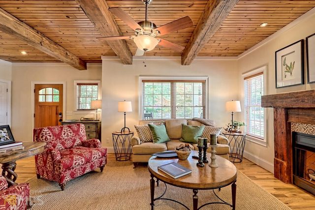 643 Washington Street, Clarkesville, GA 30523