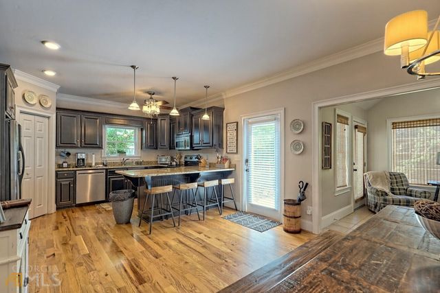 643 Washington Street, Clarkesville, GA 30523