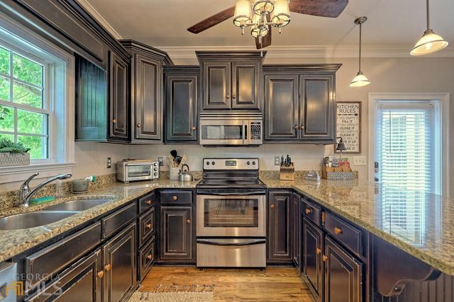 643 Washington Street, Clarkesville, GA 30523