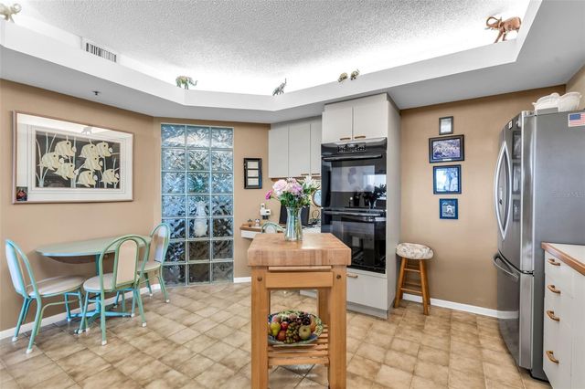 2110 HARBOURSIDE DRIVE 523, Longboat Key, FL 34228