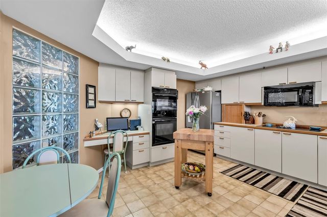 2110 HARBOURSIDE DRIVE 523, Longboat Key, FL 34228