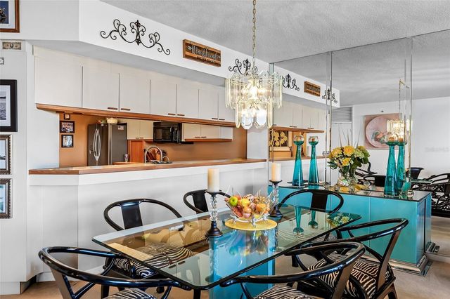 2110 HARBOURSIDE DRIVE 523, Longboat Key, FL 34228