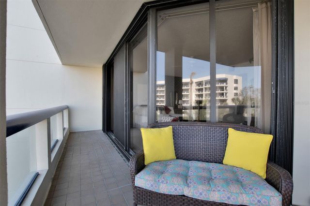 2110 HARBOURSIDE DRIVE 523, Longboat Key, FL 34228