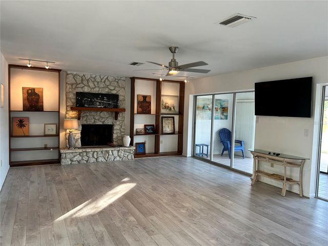 8611 51ST AVENUE W, Bradenton, FL 34210