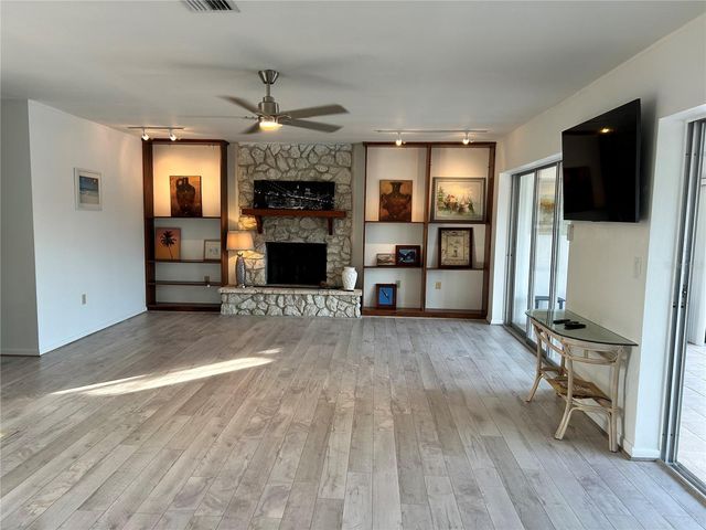 8611 51ST AVENUE W, Bradenton, FL 34210