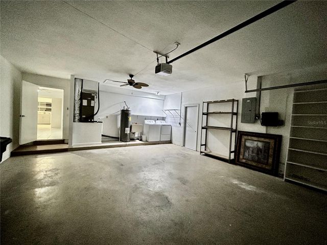 8611 51ST AVENUE W, Bradenton, FL 34210