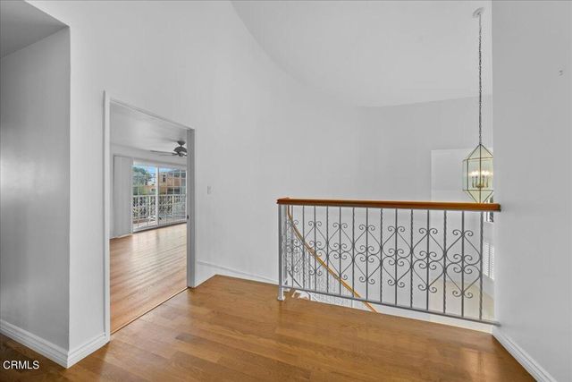 2222 Pier Avenue, Santa Monica, CA 90405
