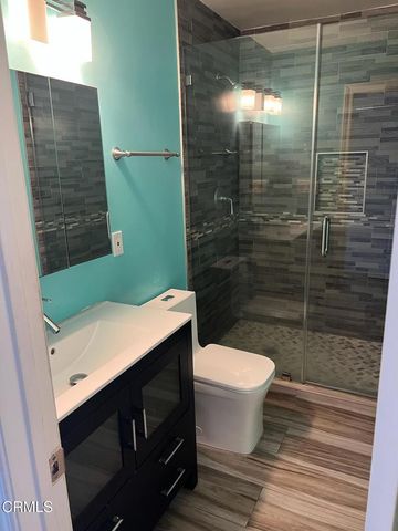 2222 Pier Avenue, Santa Monica, CA 90405