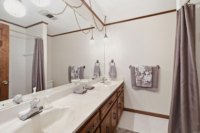 38 Garrett Lane, Greenbrier, AR 72058