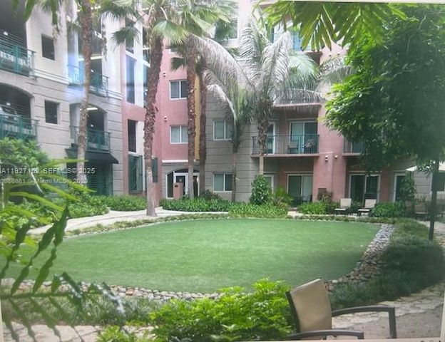 6001 SW 70th St 419, South Miami, FL 33143