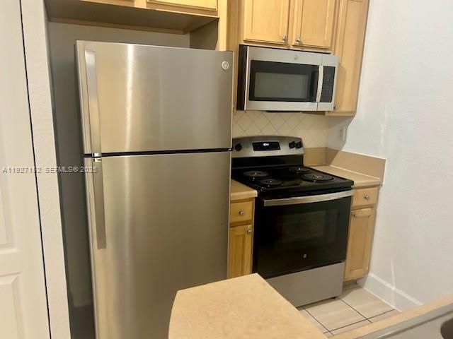 6001 SW 70th St 419, South Miami, FL 33143