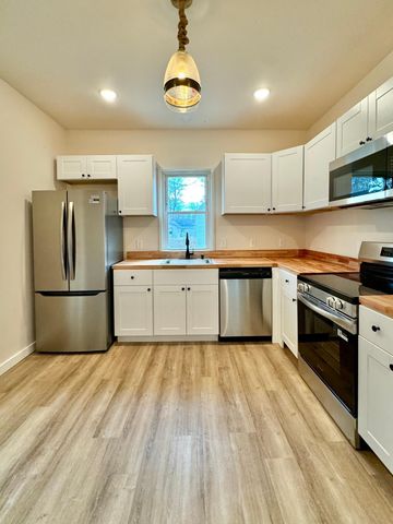 420 D Street NE, Brainerd, MN 56401