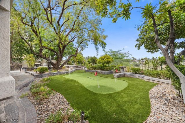 8904 Tavistock Court, Las Vegas, NV 89134