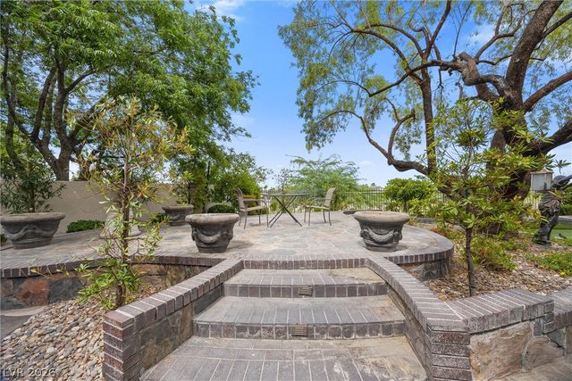 8904 Tavistock Court, Las Vegas, NV 89134