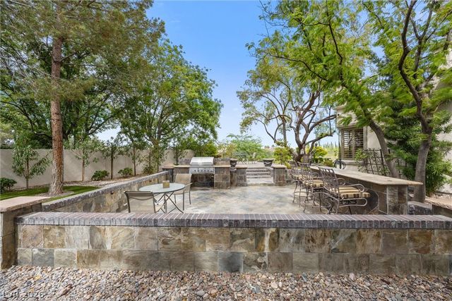 8904 Tavistock Court, Las Vegas, NV 89134