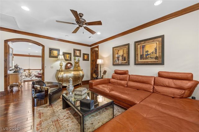 8904 Tavistock Court, Las Vegas, NV 89134