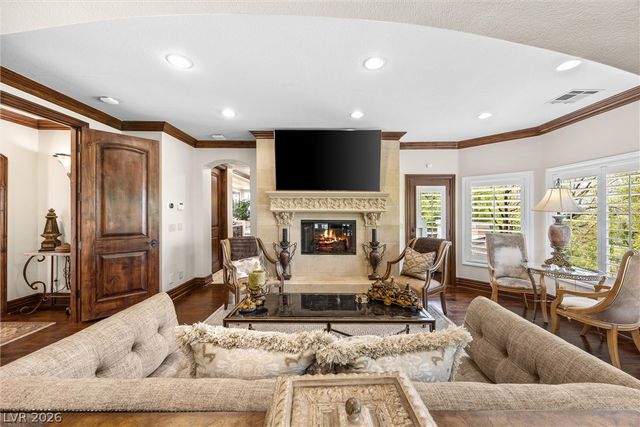 8904 Tavistock Court, Las Vegas, NV 89134